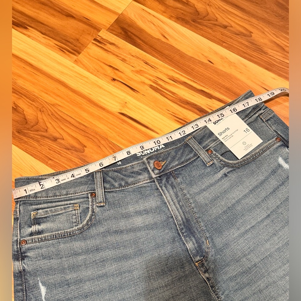 NWT Sonoma | High Rise Jean Shorts - Picture 3 of 7